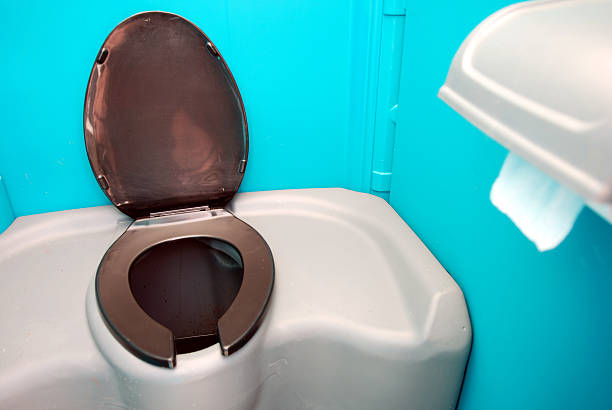 Best Portable restroom trailer rental  in Willard, MO